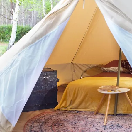 Le Repere Du Pin Sec - Glamping & Surfcamp Campsite