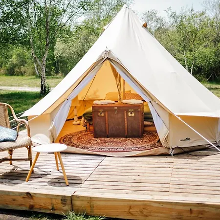 مكان تخييم Le Repere Du Pin Sec - Glamping & Surfcamp *
