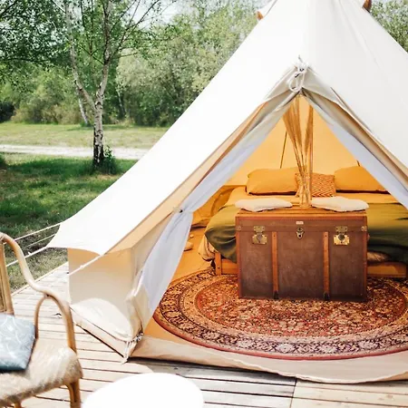 Le Repere Du Pin Sec - Glamping & Surfcamp Campsite
