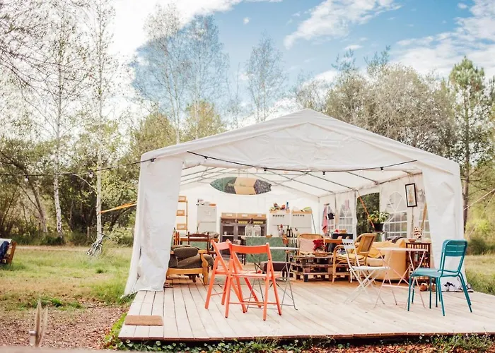 Le Repere Du Pin Sec - Glamping & Surfcamp Campingplatz Naujac-sur-Mer