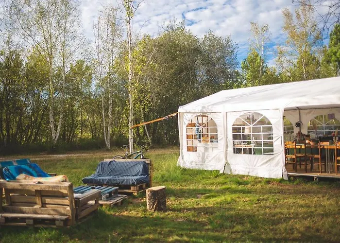 Campingplatz Le Repere Du Pin Sec - Glamping & Surfcamp Naujac-sur-Mer